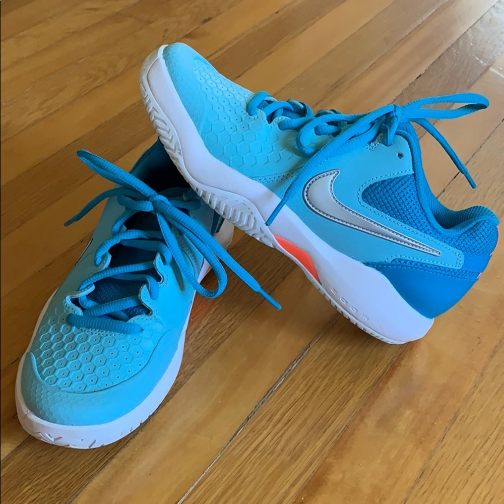 Nike Tennis Sneakers 🎾 🎾